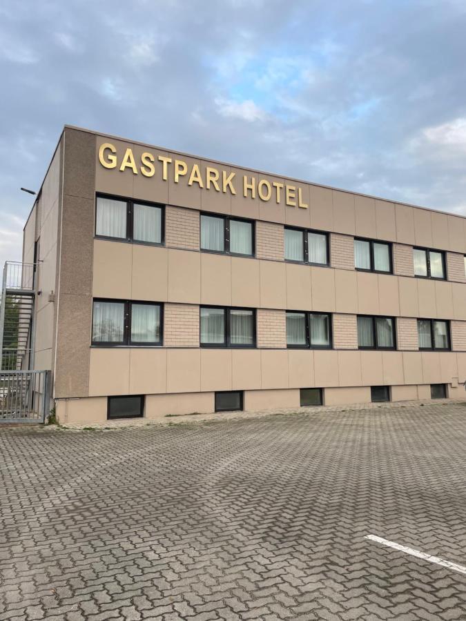 Gastpark Hotel Manching Exterior photo